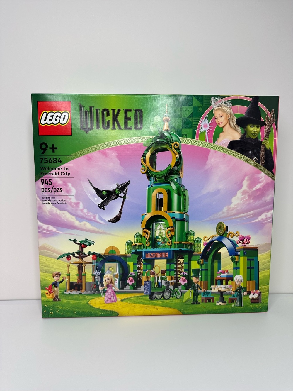 Title: LEGO Wicked Welcome to Emerald City 75684 945 Pieces Brand New in Box